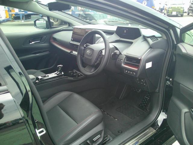 Toyota PRIUS 2024