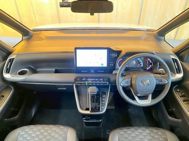 Toyota VOXY 2025