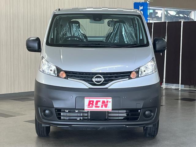 Nissan NV200 VANETTE VAN 2025