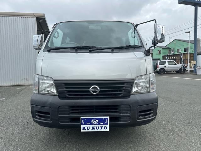 Nissan CARAVAN 2004