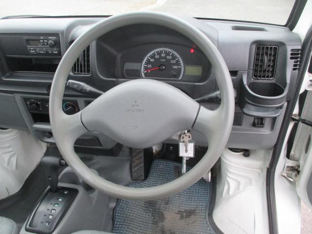 Mitsubishi MINICAB TRUCK 2010