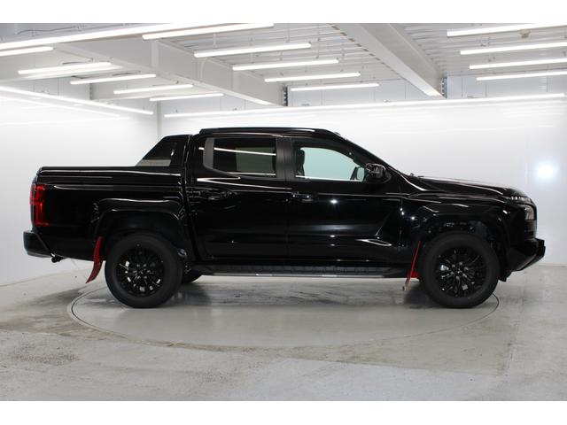 Mitsubishi TRITON 2025