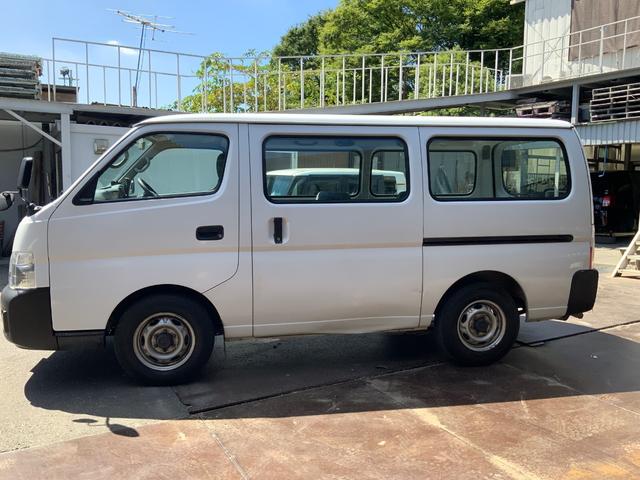 Nissan CARAVAN 2002