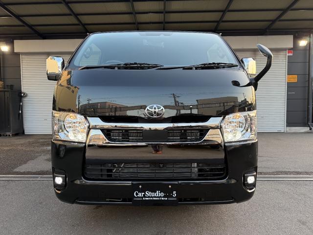 Toyota HIACE VAN 2025