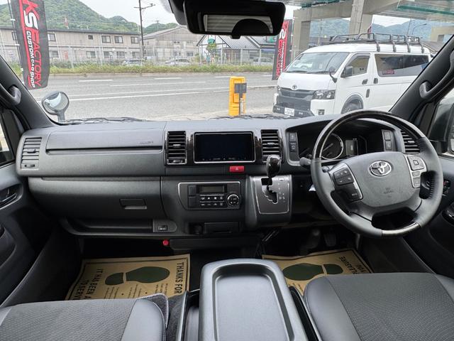 Toyota HIACE VAN 2025