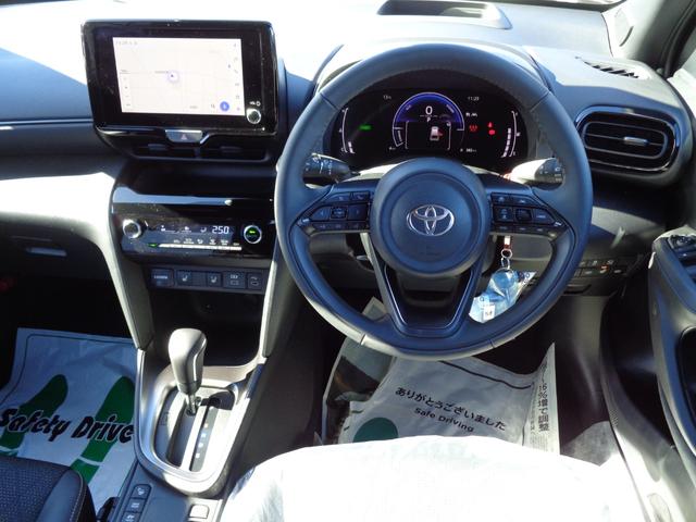 Toyota YARIS CROSS 2025