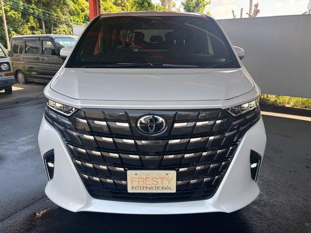 Toyota ALPHARD HYBRID 2026