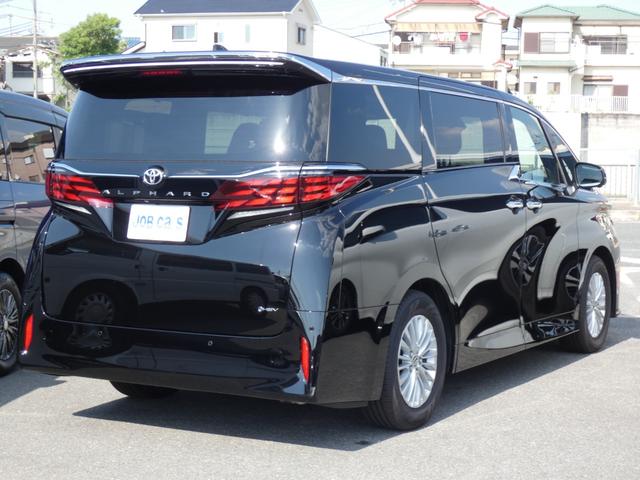 Toyota ALPHARD HYBRID 2026