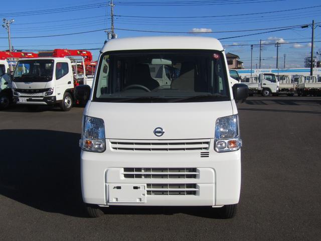 Nissan NV100 Clipper Van 2023