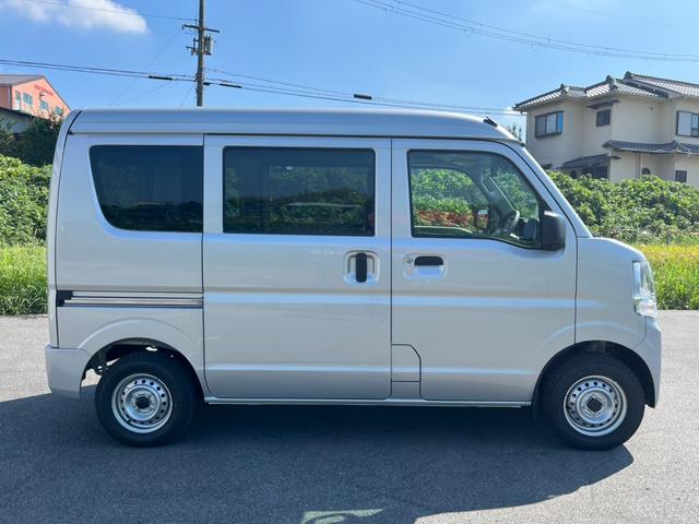 Nissan NV100 Clipper Van 2025