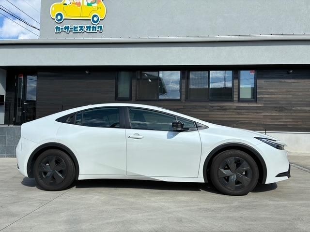 Toyota PRIUS 2023