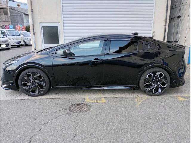 Toyota PRIUS 2025