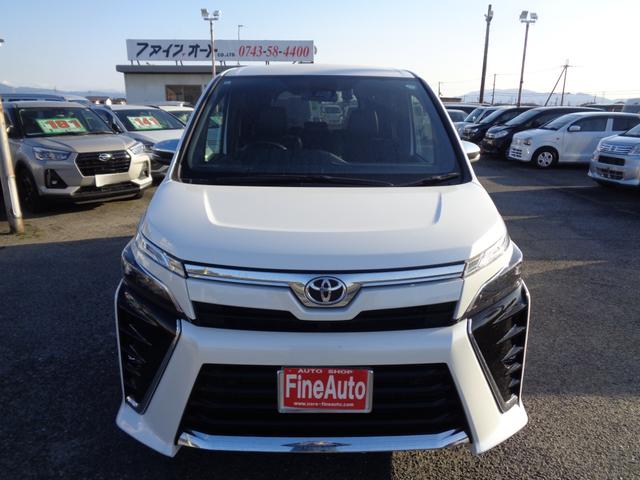 Toyota VOXY 2021