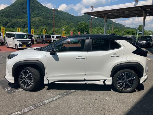 Toyota YARIS CROSS 2023