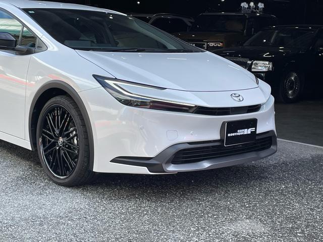 Toyota PRIUS 2025