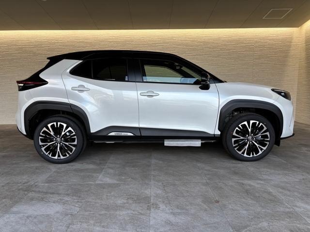 Toyota YARIS CROSS 2026