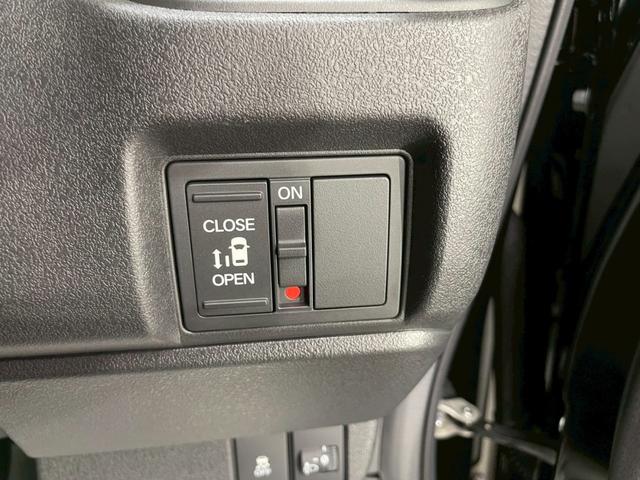 Honda N-BOX CUSTOM 2025