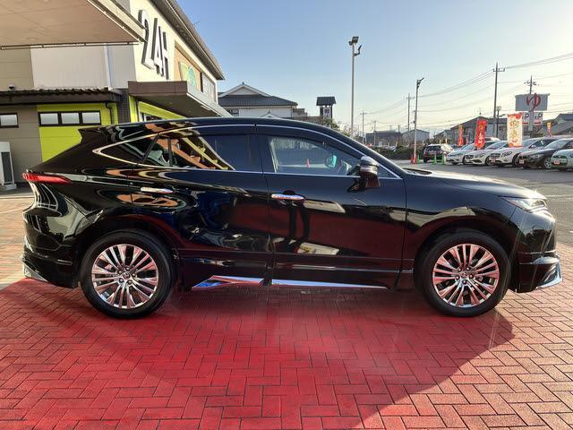 Toyota HARRIER HYBRID 2025