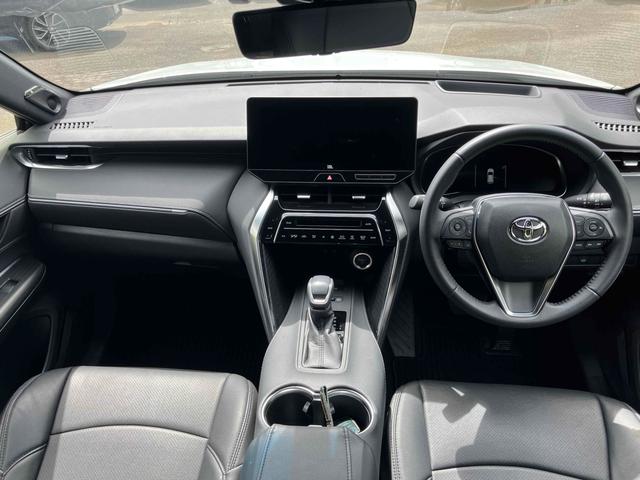 Toyota HARRIER HYBRID 2023