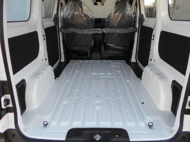 Nissan NV200 VANETTE VAN 2026