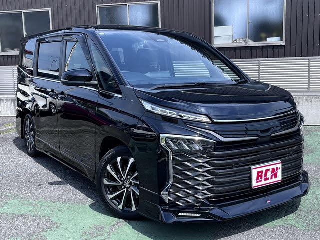 Toyota VOXY 2023