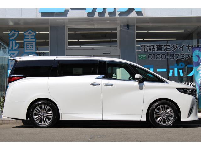 Toyota ALPHARD 2025