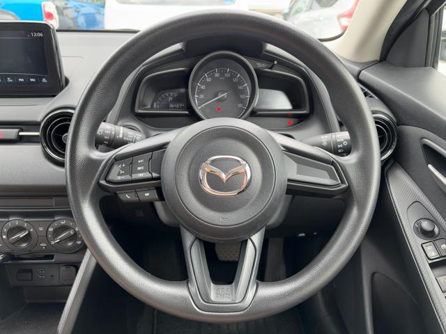 Mazda MAZDA2 2020