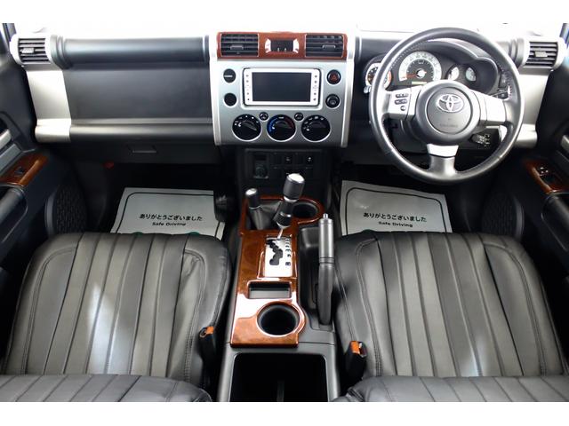 Toyota FJ CRUISER 2011