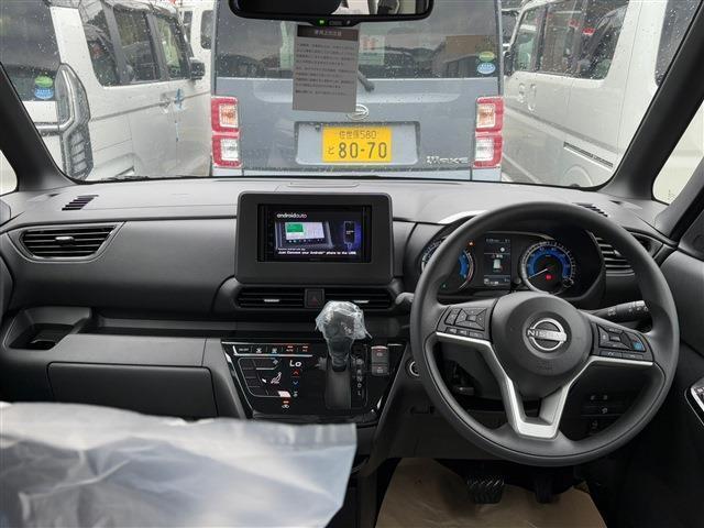 Nissan ROOX 2024