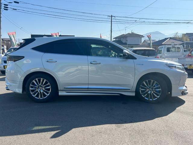 Toyota HARRIER HYBRID 2019