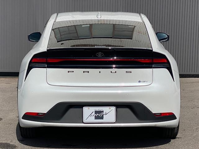Toyota PRIUS 2024