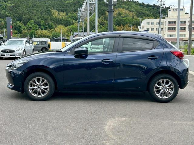 Mazda MAZDA2 2020