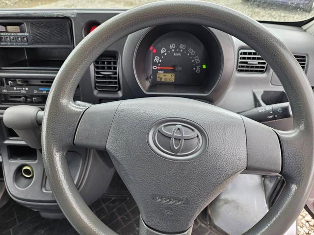 Toyota PIXIS VAN 2014