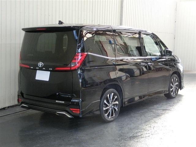 Toyota NOAH 2024