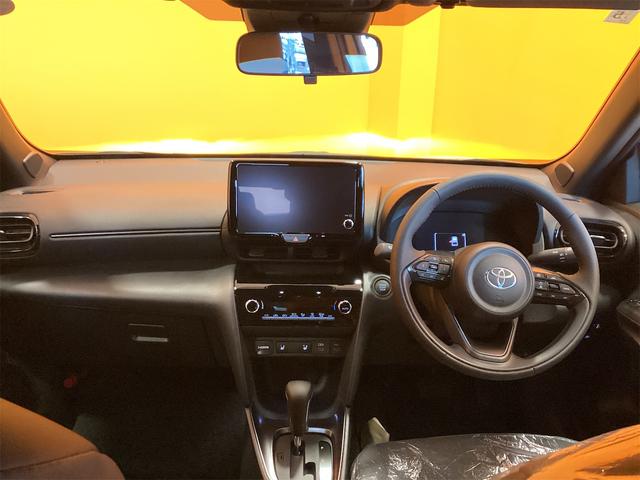 Toyota YARIS CROSS 2025