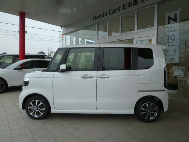 Honda N-BOX CUSTOM 2025