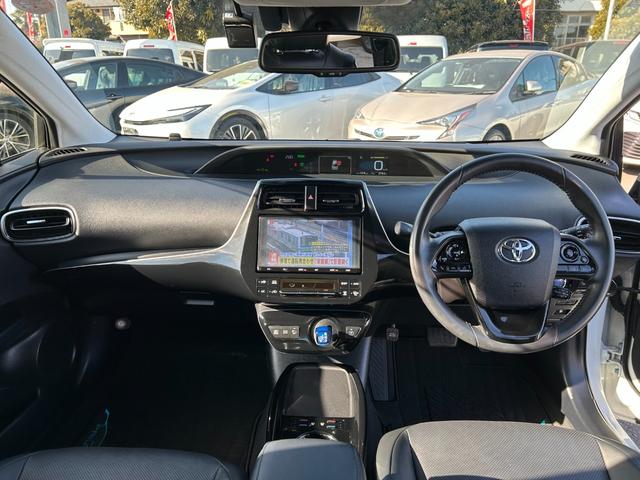 Toyota PRIUS 2019