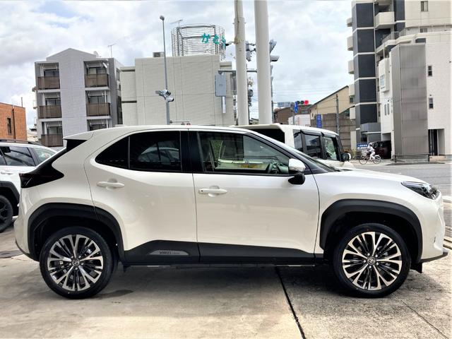 Toyota YARIS CROSS 2025