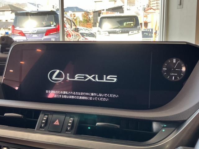 Lexus ES 2021