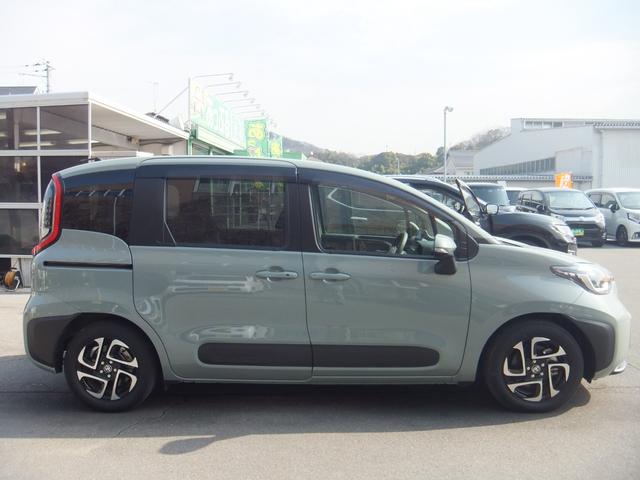 Toyota SIENTA 2024