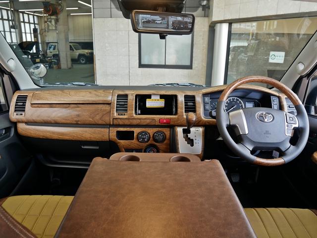 Toyota HIACE VAN 2026