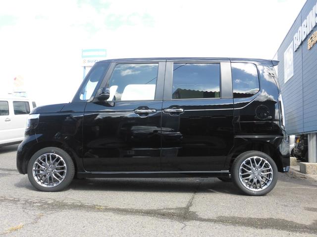 Honda N-BOX CUSTOM 2024