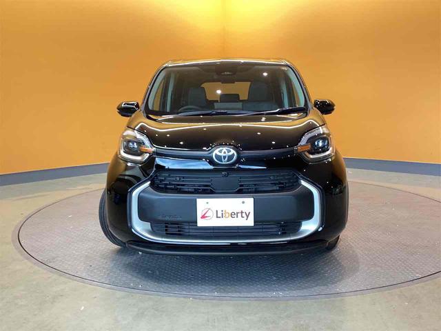 Toyota SIENTA 2025