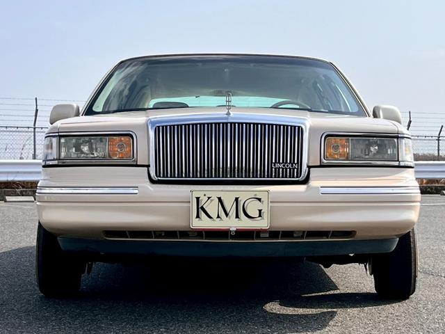 Lincoln LINCOLN TOWNCAR 1995
