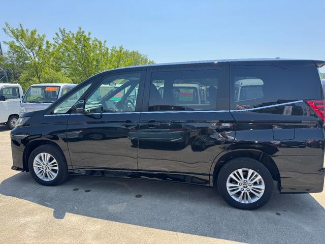 Toyota NOAH 2025