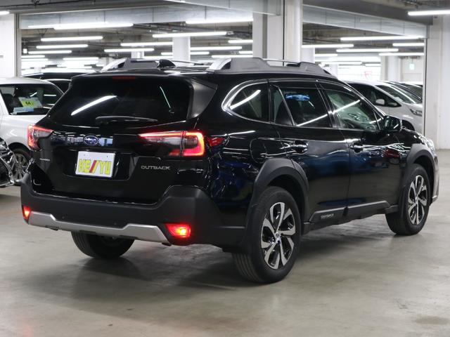 Subaru LEGACY OUTBACK 2022