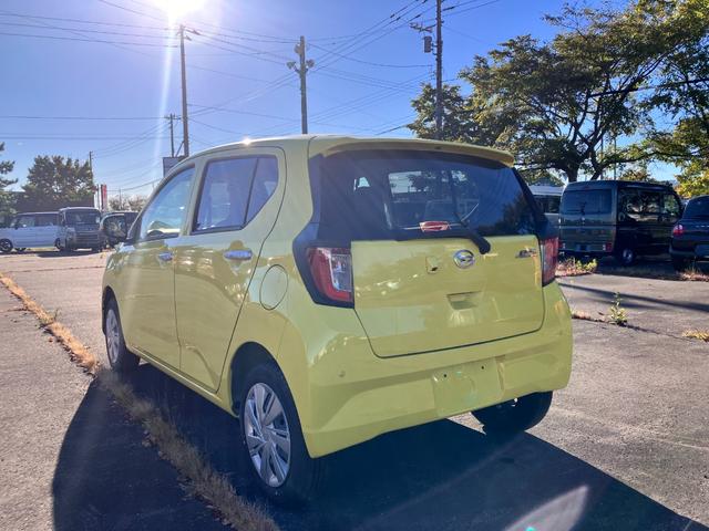 Daihatsu MIRA E:S 2022