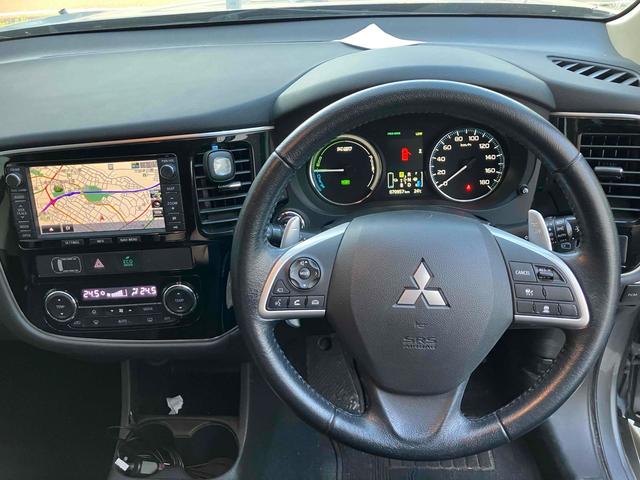 Mitsubishi OUTLANDER PHEV 2014