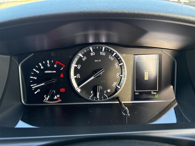 Toyota HIACE VAN 2026