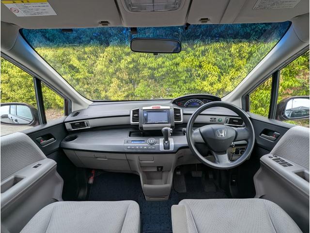 Honda FREED 2011